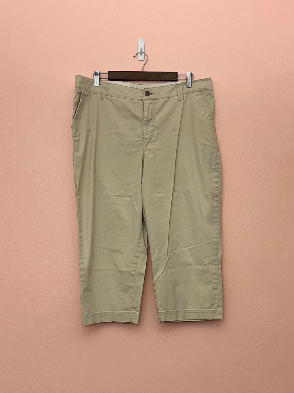 Sonoma Lightweight Khaki Capri Pants Size 16
